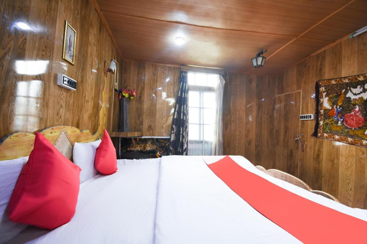 Oyo 66637 Merlin Group Of Houseboats Hotel Srīnagar Zewnętrze zdjęcie
